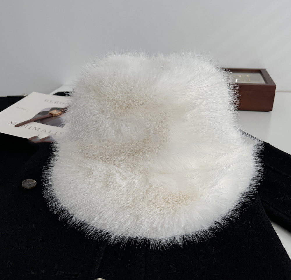 Urban Plush Heritage: The Essential Winter Bucket Hat
