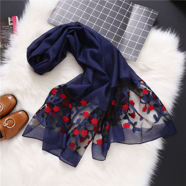 Coco Twoce Artisan Grace: Hand-Drawn Silk-Wool Blend Embroidered Shawl