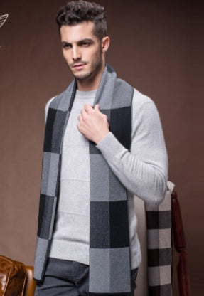 Artisanal Heritage: The Jacquard Wool Plaid Scarf