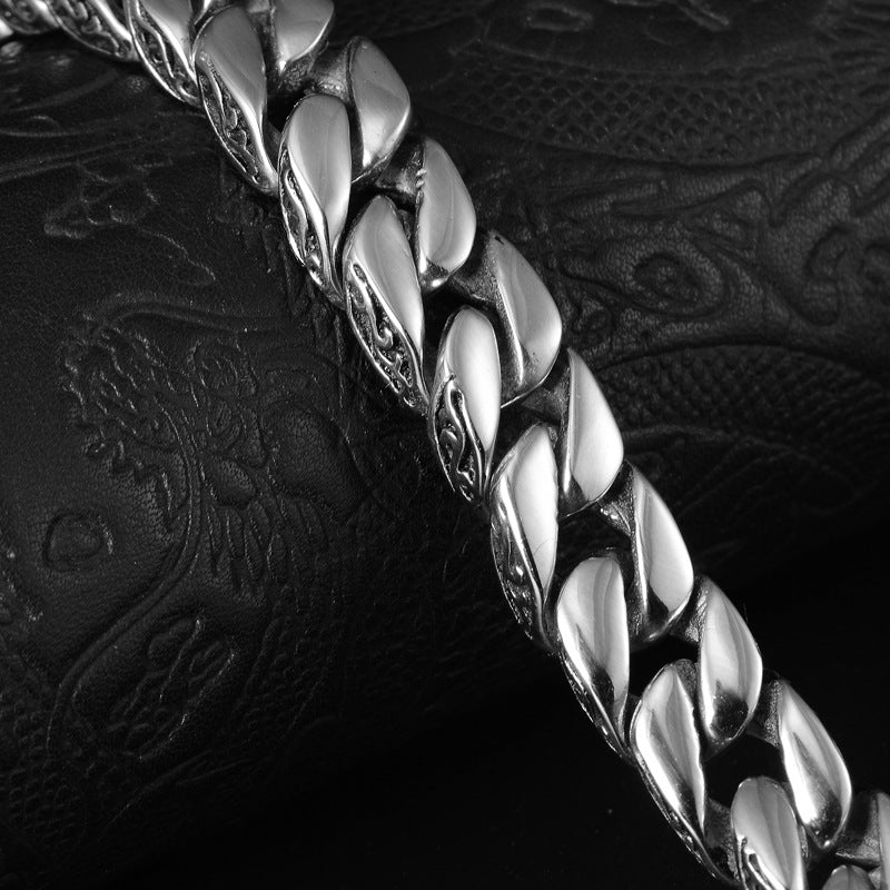 The Totem Heritage: Geometric Lace Titanium Bracelet