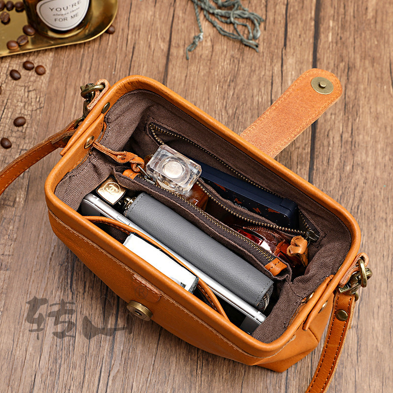 The Clementine: Premium Leather Flap Purse