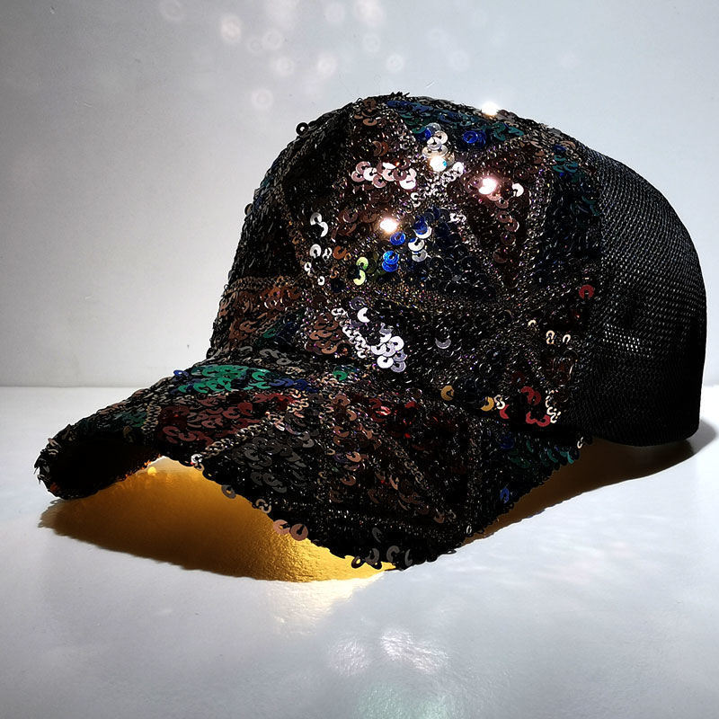 Stellar Radiance: The Geometric Sequin Mesh Cap
