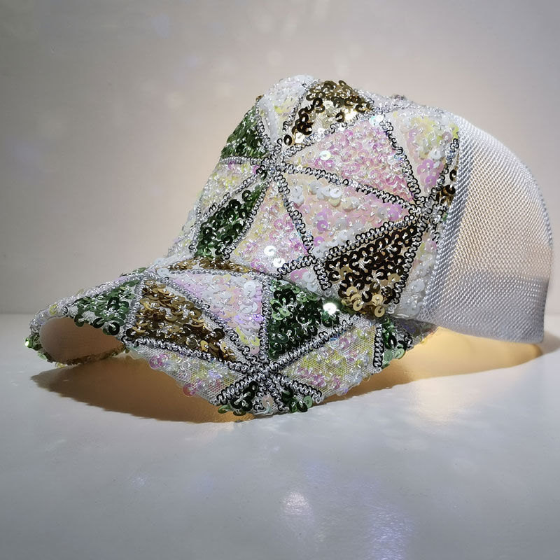 Stellar Radiance: The Geometric Sequin Mesh Cap