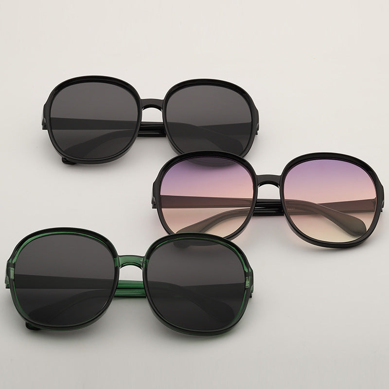 The Signature Round: Daily Oversized Series