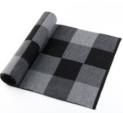 Artisanal Heritage: The Jacquard Wool Plaid Scarf