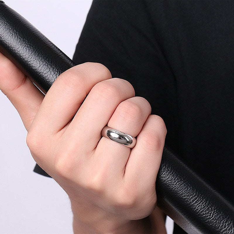 Men’s Minimalist Light-Body Titanium Ring