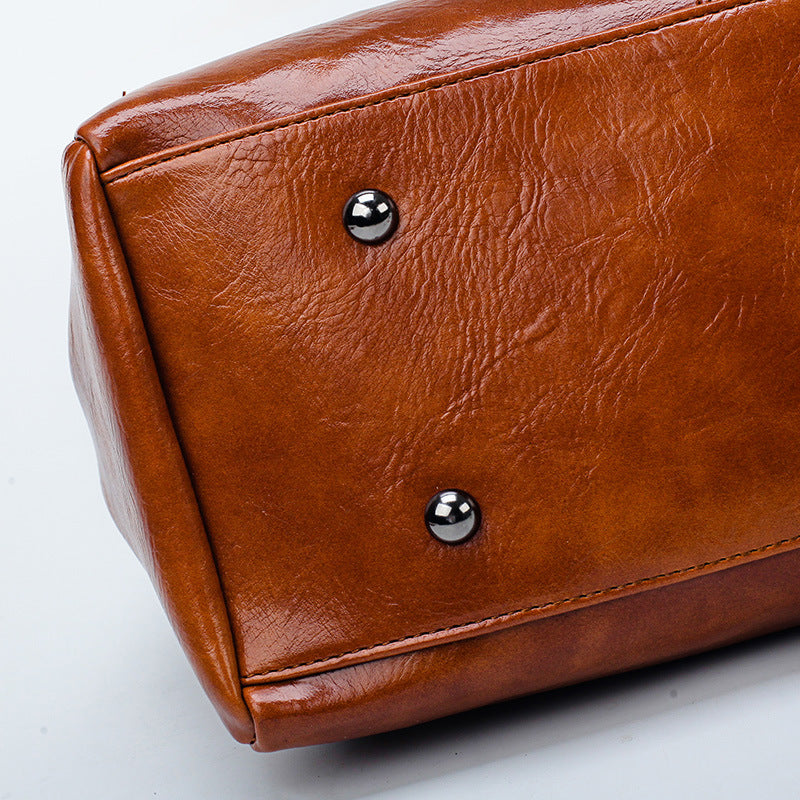 The Legacy: Oil-Wax Boston Pillow Bag
