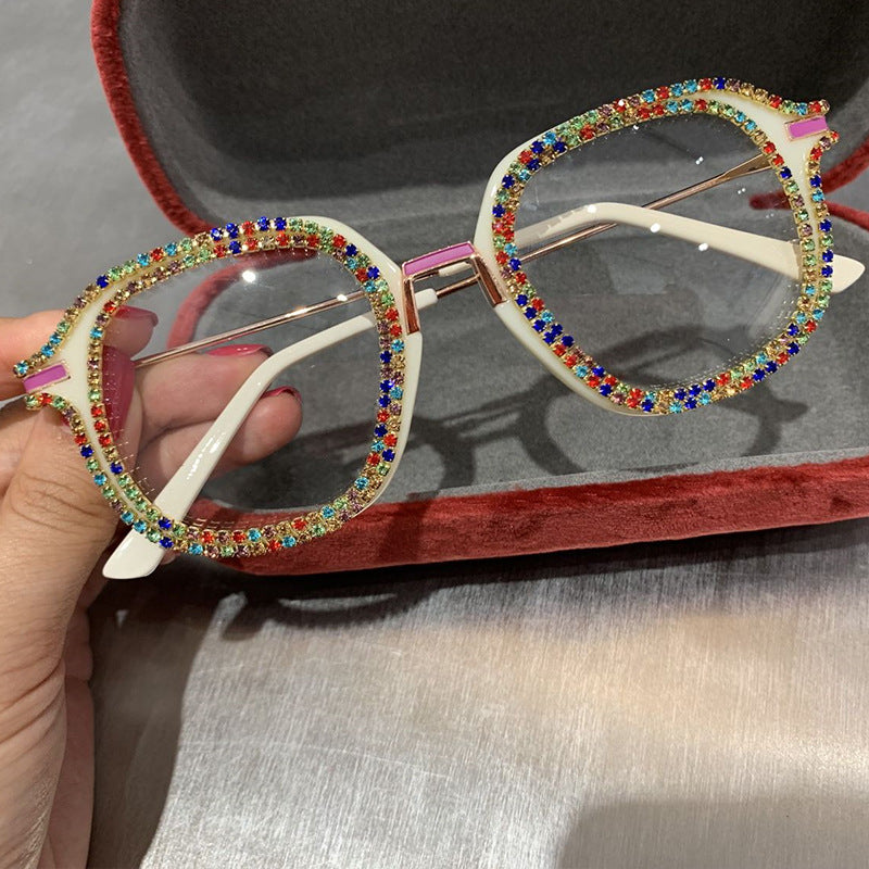 Stellar Vintage – Diamond-Encrusted Luxury Eyewear