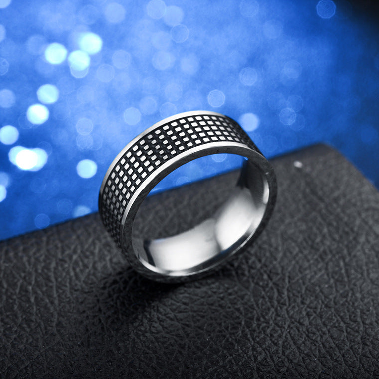 Men’s Essential Vintage Engraved Band