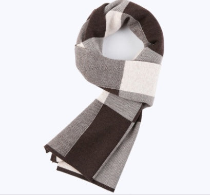 Artisanal Heritage: The Jacquard Wool Plaid Scarf