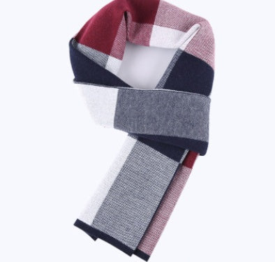 Artisanal Heritage: The Jacquard Wool Plaid Scarf