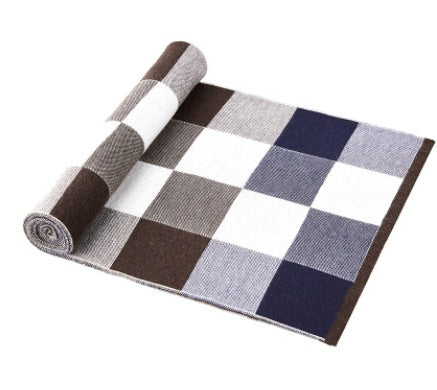 Artisanal Heritage: The Jacquard Wool Plaid Scarf