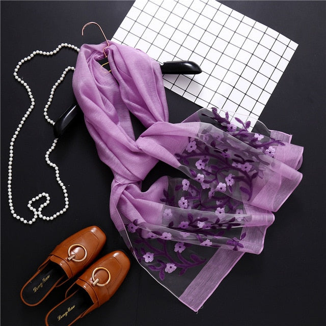 Coco Twoce Artisan Grace: Hand-Drawn Silk-Wool Blend Embroidered Shawl