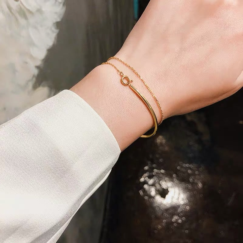 Eternal Glow: The Vacuum-Plated Titanium Bracelet
