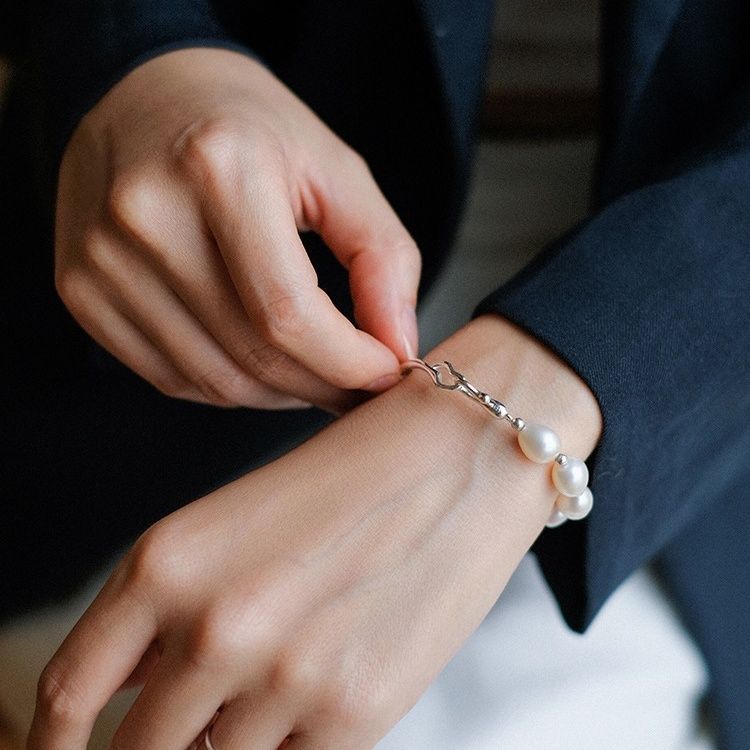 One-of-a-Kind: Irregular Natural Freshwater Pearl & 3D Gold Vintage Bracelet