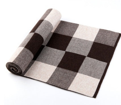 Artisanal Heritage: The Jacquard Wool Plaid Scarf
