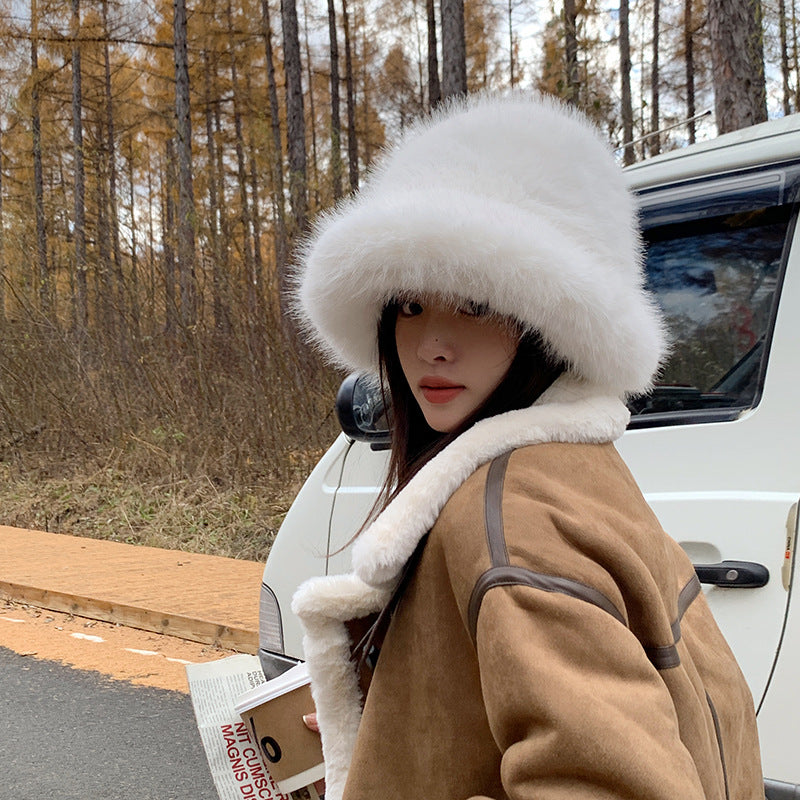 Urban Plush Heritage: The Essential Winter Bucket Hat
