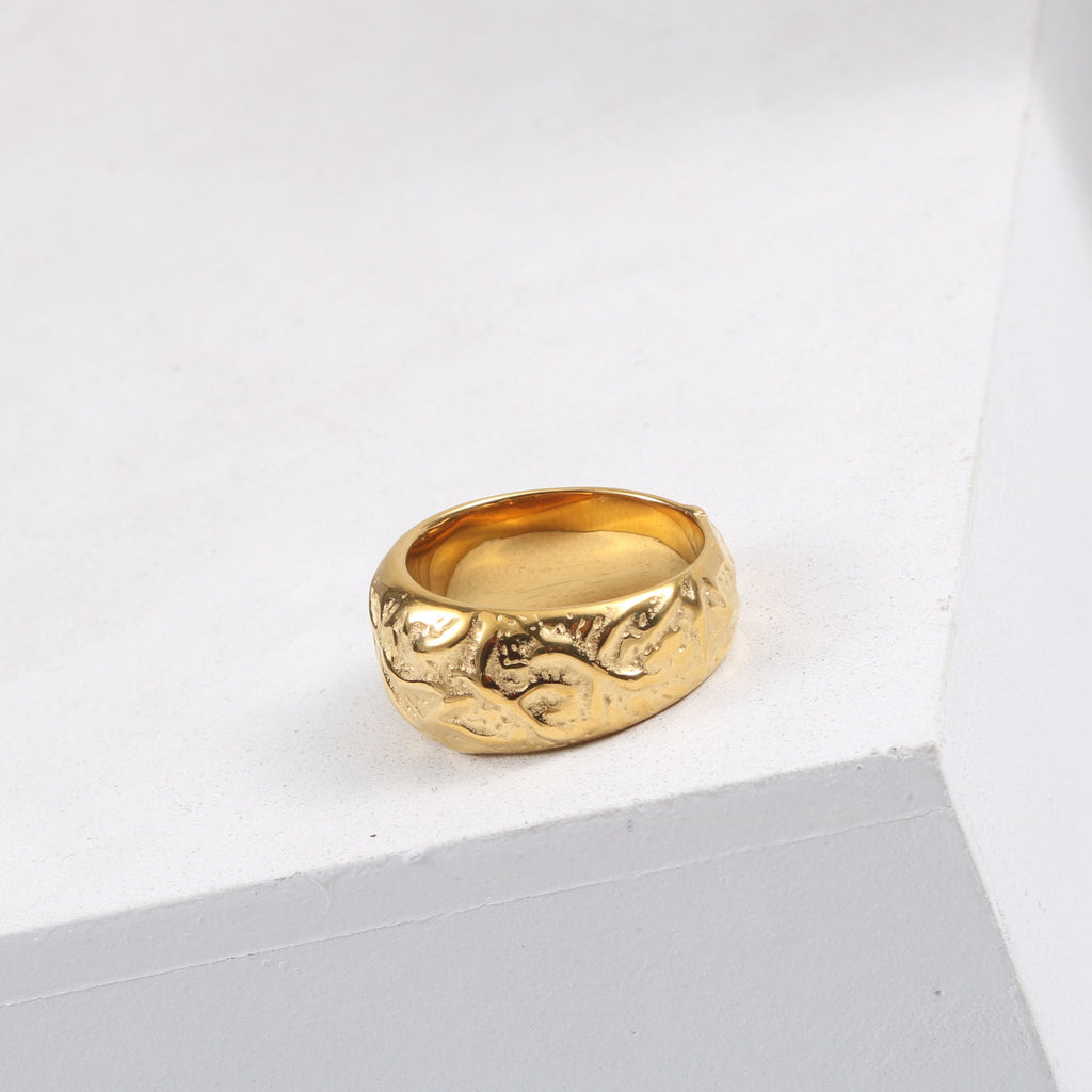 Women’s Crater-Texture Diamond Titanium Ring