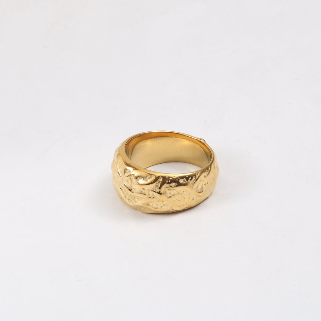 Women’s Crater-Texture Diamond Titanium Ring