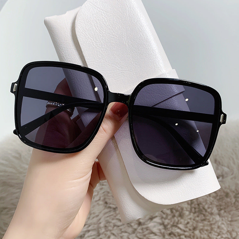 The Retro Muse: Gradient Vintage Series