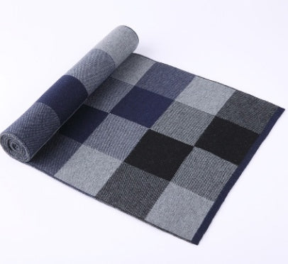 Artisanal Heritage: The Jacquard Wool Plaid Scarf