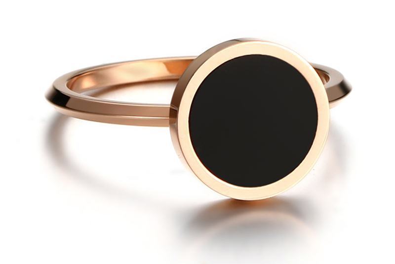 Women’s Round Epoxy Titanium Ring