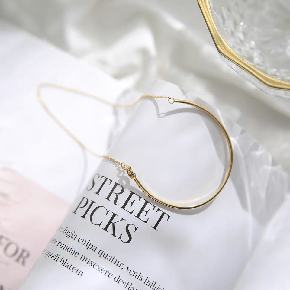 Eternal Glow: The Vacuum-Plated Titanium Bracelet