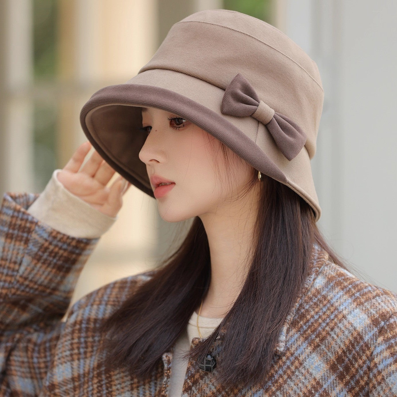 The Velvet-Touch Bow Cloche: Elegance in Every Stitch