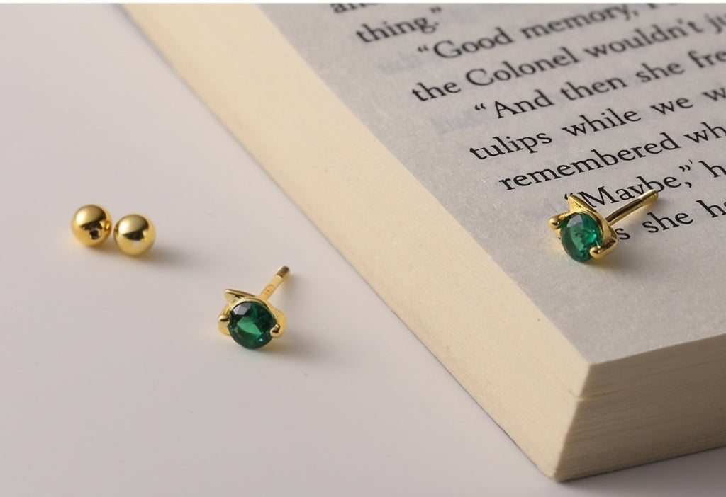 Handmade 925 Sterling Silver Green Cat Studs