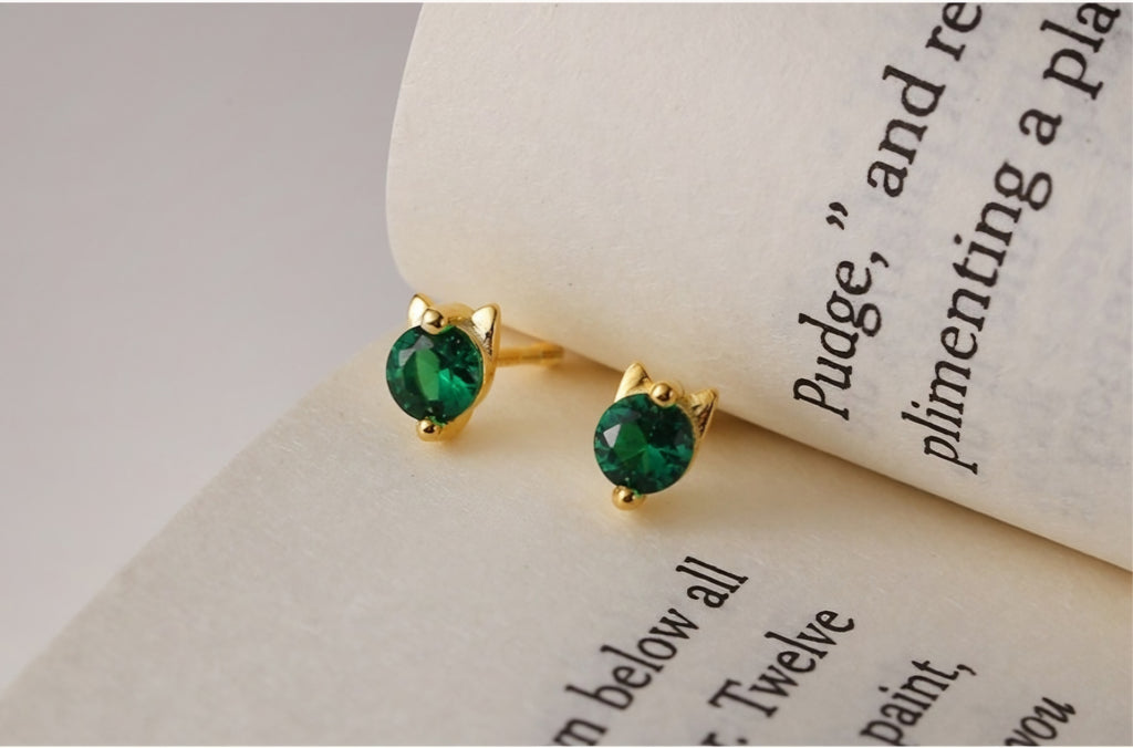 Handmade 925 Sterling Silver Green Cat Studs