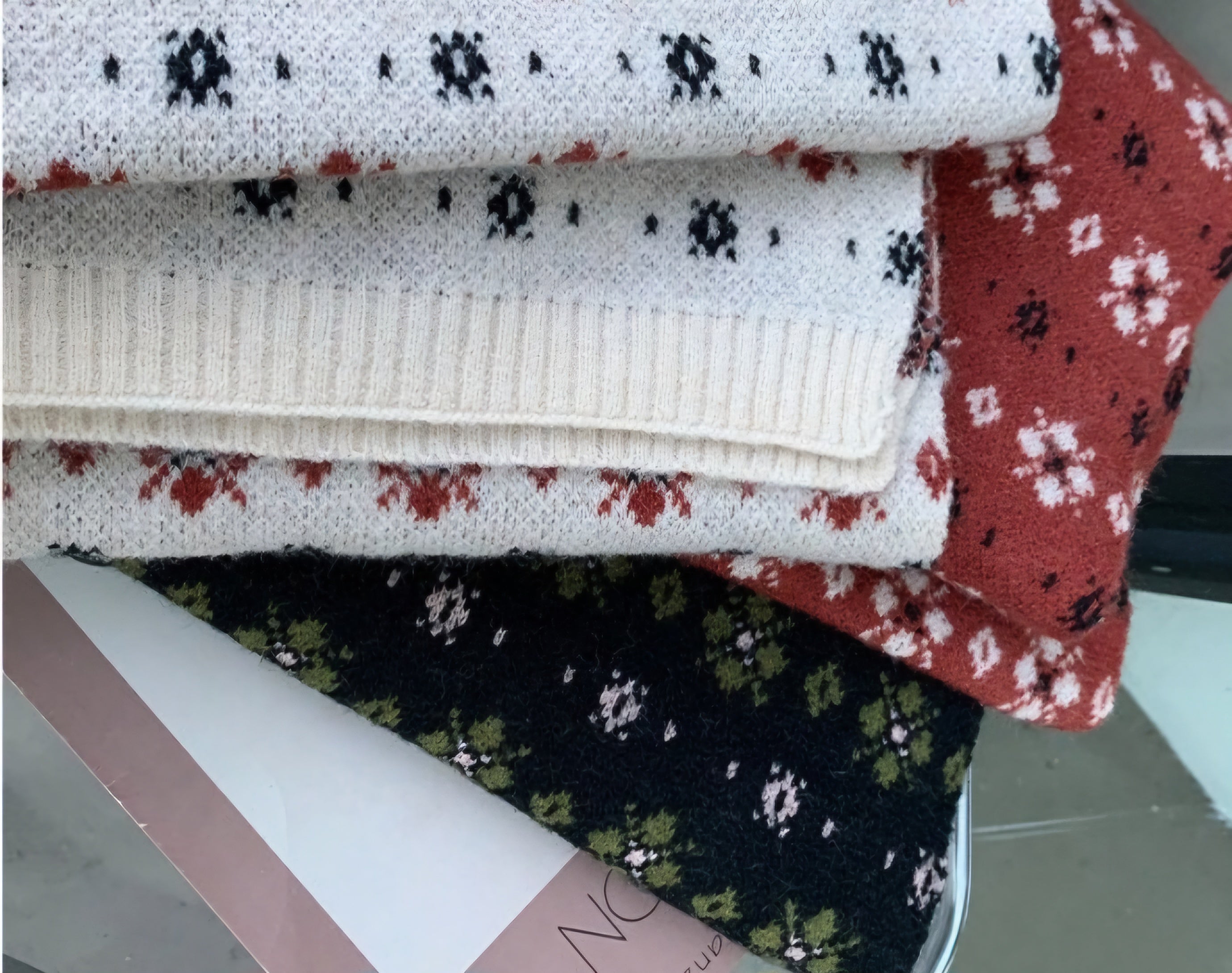 Nordic Bloom: The Thickened Woolen Winter Scarf