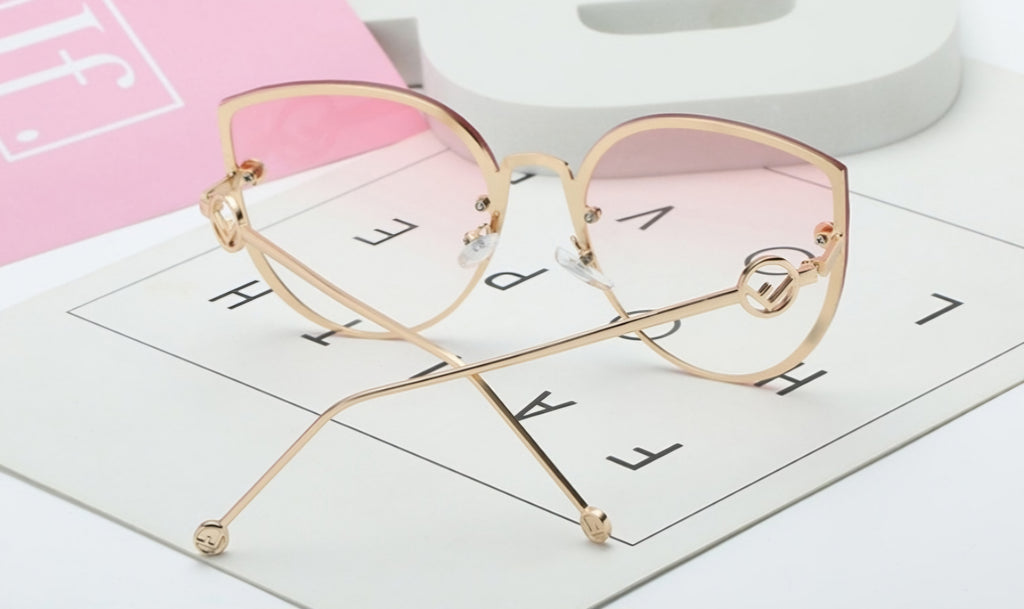 The Traveler: Precision Titanium Eyewear
