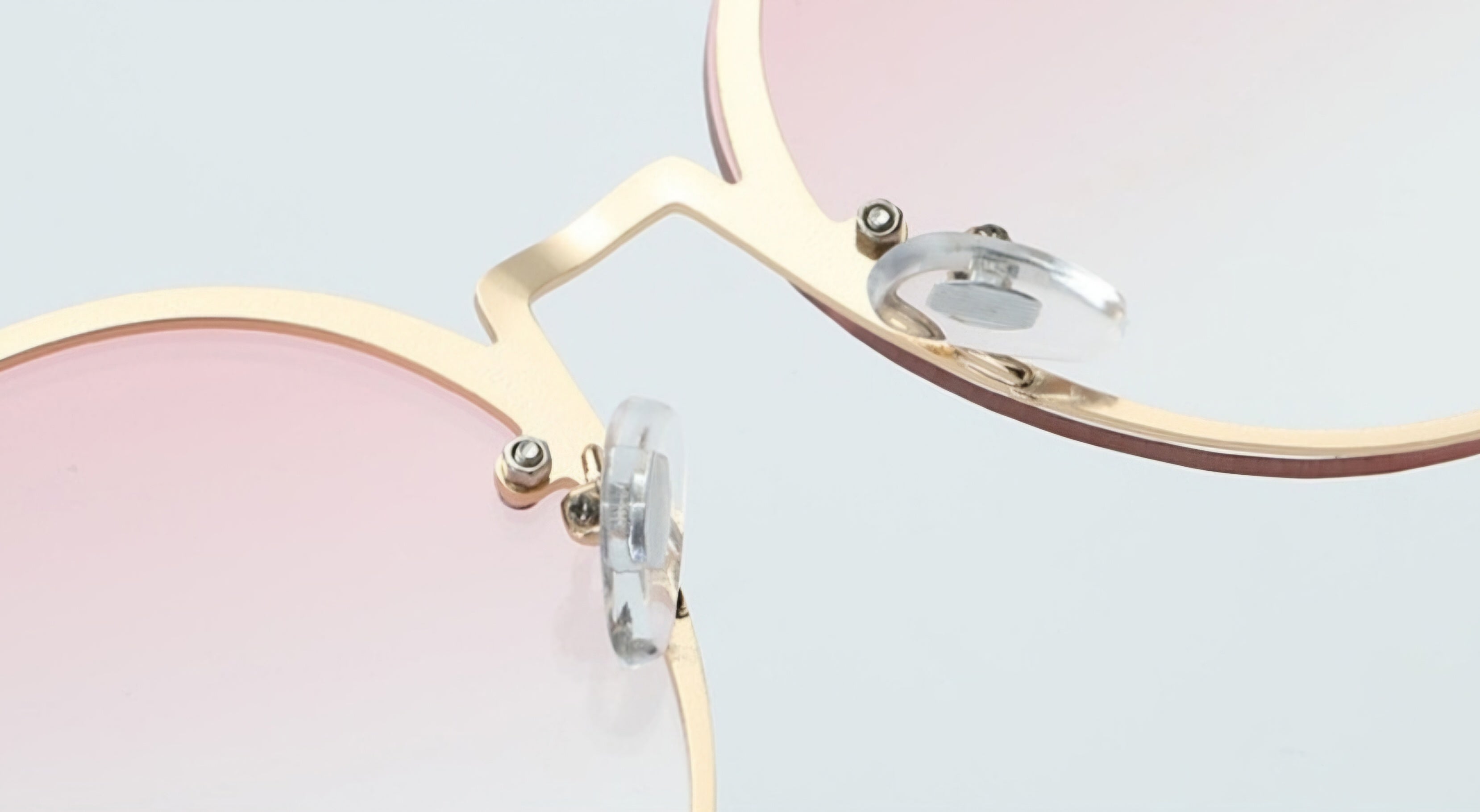 The Traveler: Precision Titanium Eyewear