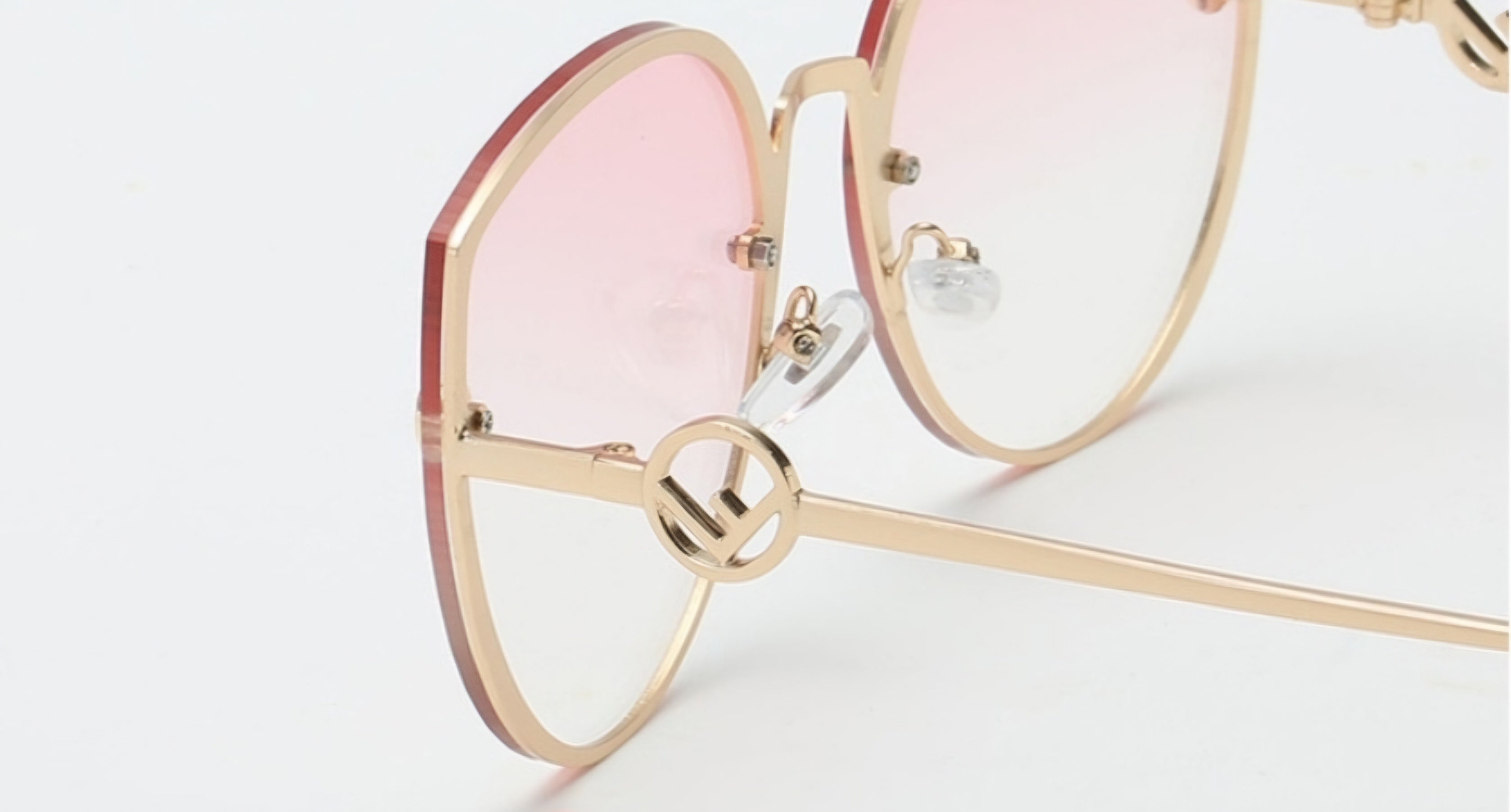 The Traveler: Precision Titanium Eyewear