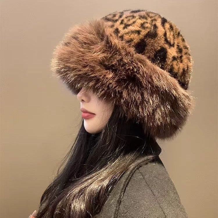Wild Elegance: The Hand-Embroidered Leopard Mongolian Hat