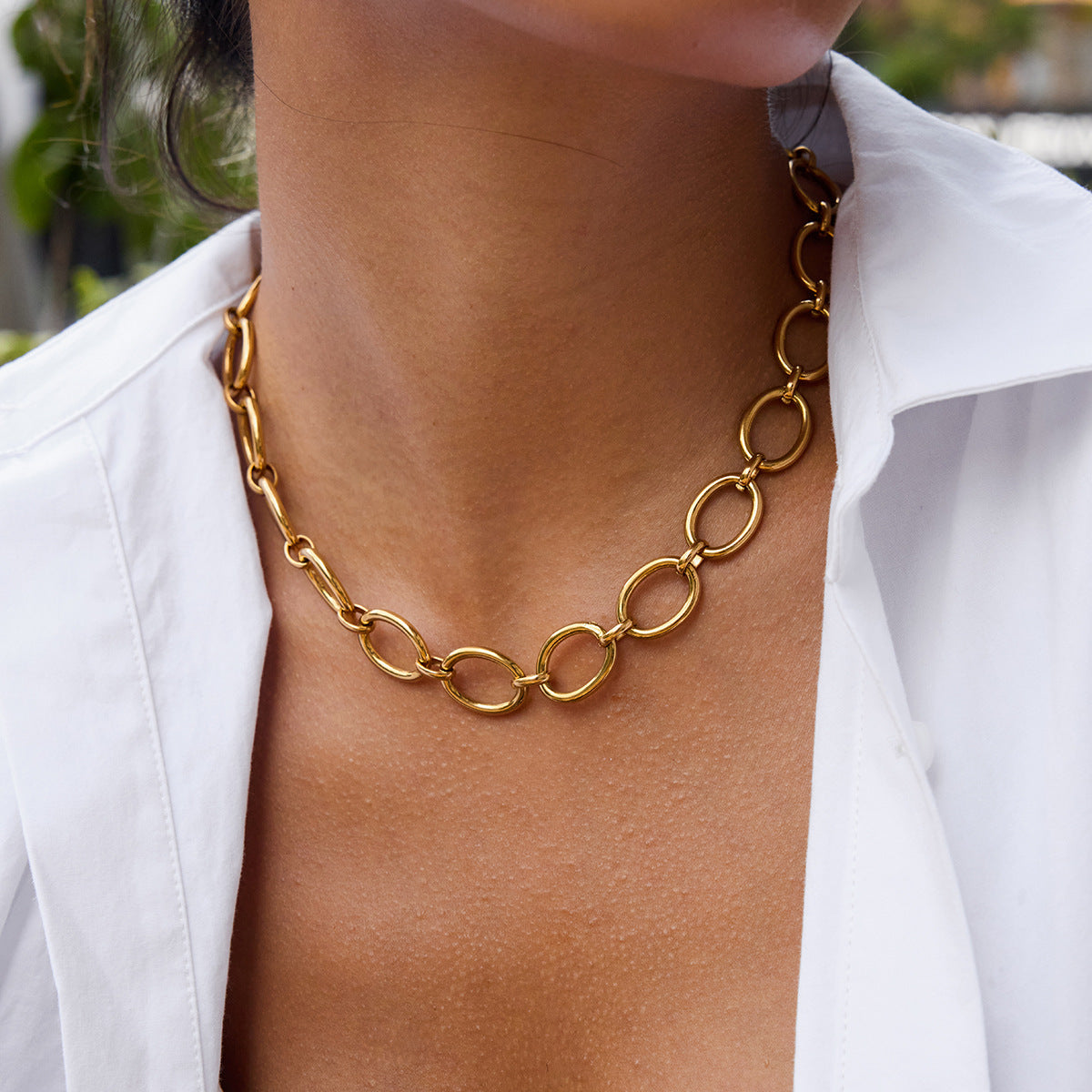 The Eternal Link – Minimalist Geometric Titanium Necklace