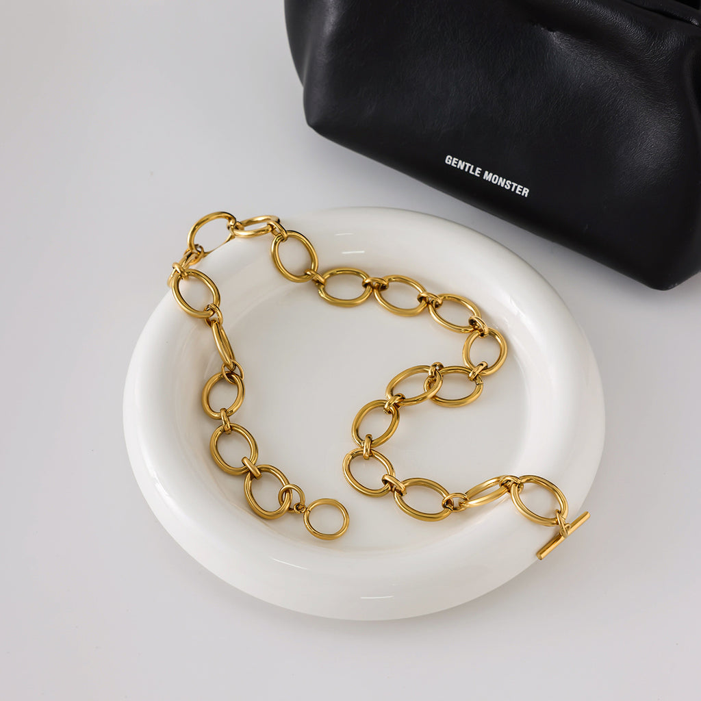 The Eternal Link – Minimalist Geometric Titanium Necklace