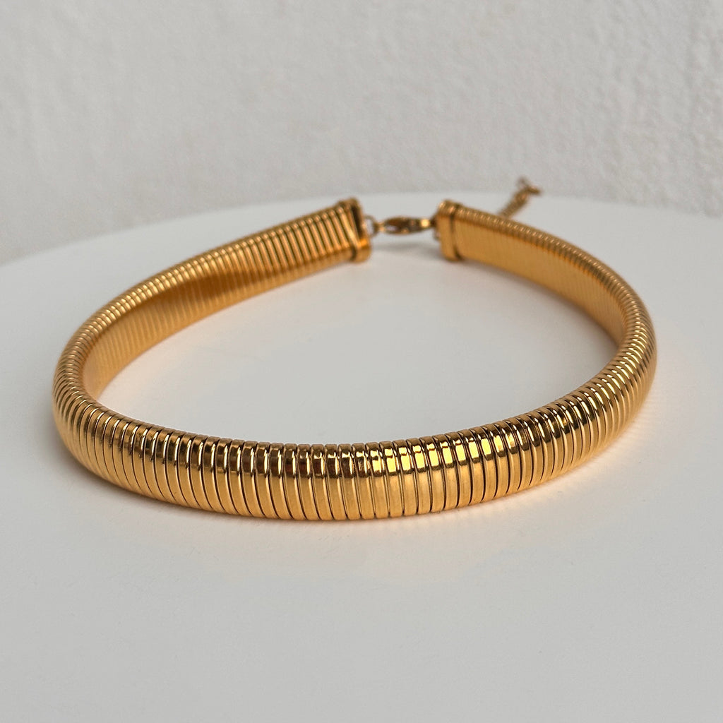 The Retro Bold Choker: Titanium Ribbed Necklace