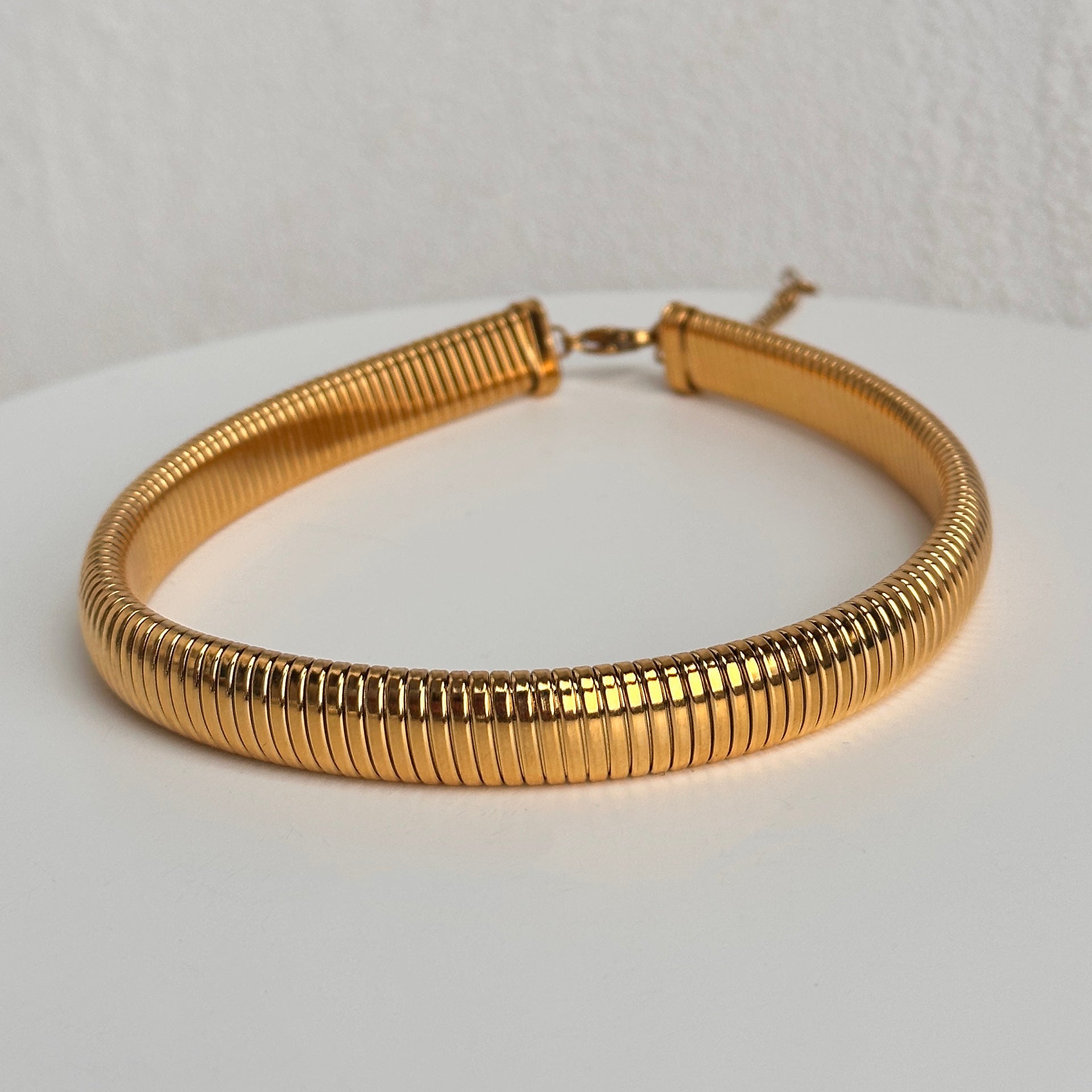 The Retro Bold Choker: Titanium Ribbed Necklace